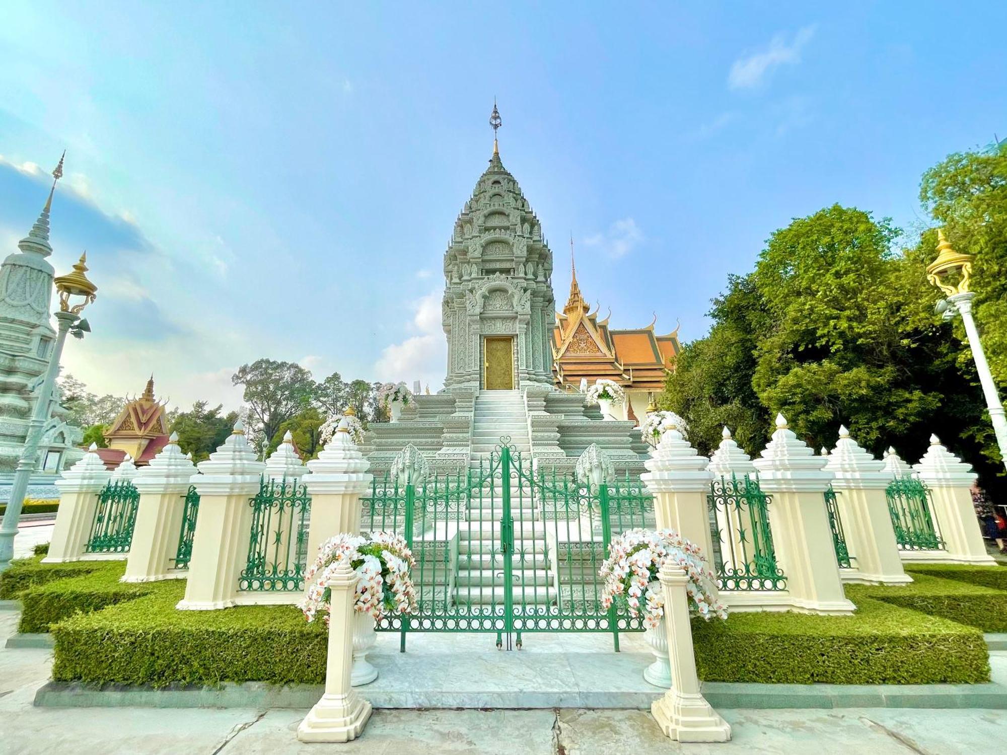 Sky Hotel Central Phnom Penh - Rooms & Apartments المظهر الخارجي الصورة