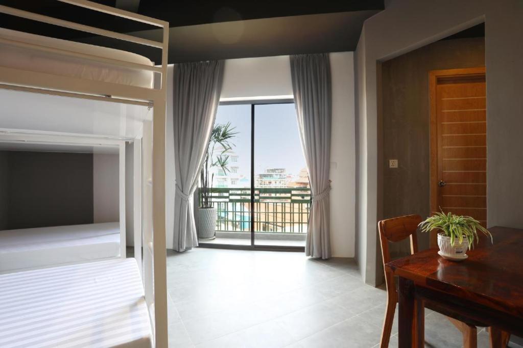 Sky Hotel Central Phnom Penh - Rooms & Apartments المظهر الخارجي الصورة