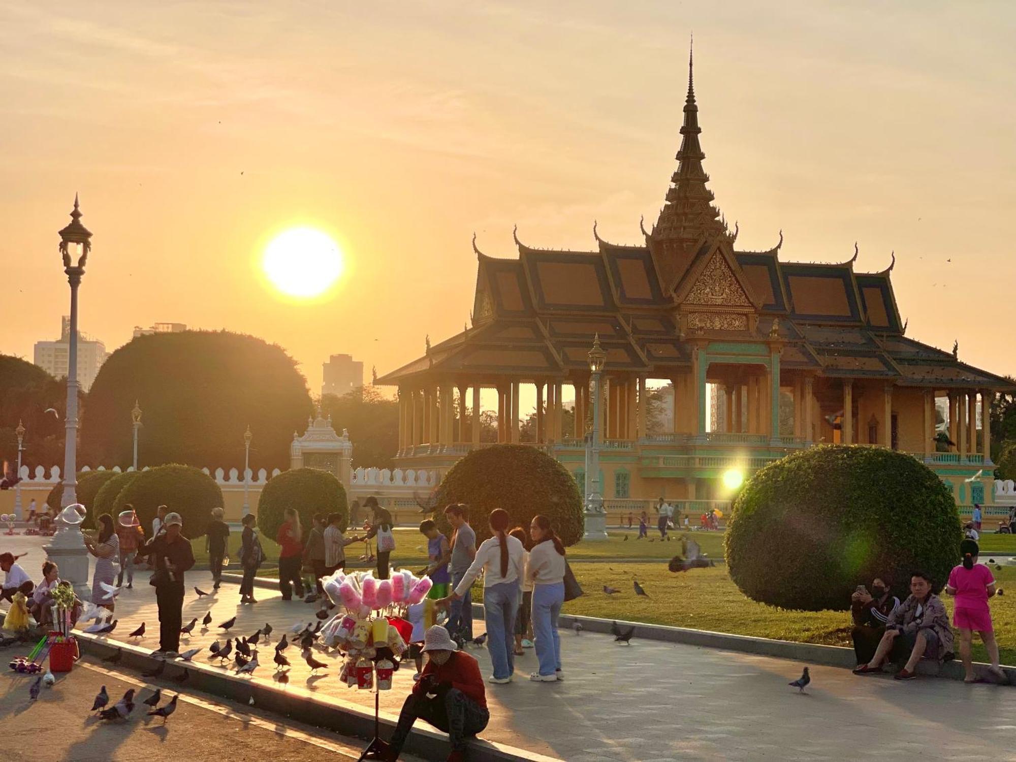 Sky Hotel Central Phnom Penh - Rooms & Apartments المظهر الخارجي الصورة