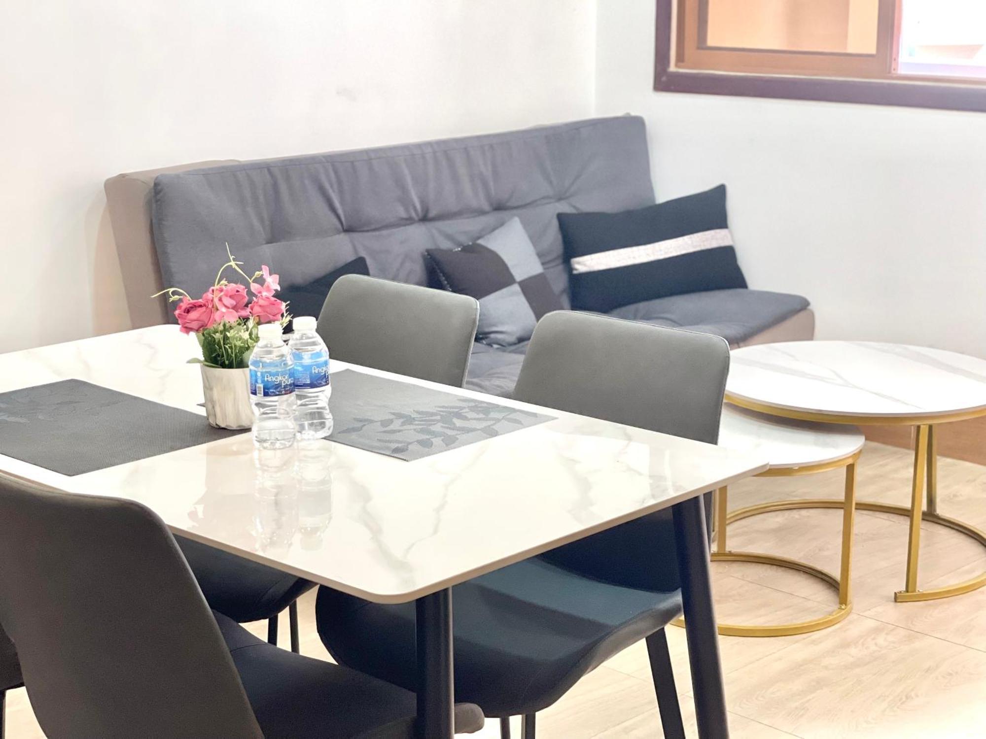 Sky Hotel Central Phnom Penh - Rooms & Apartments المظهر الخارجي الصورة